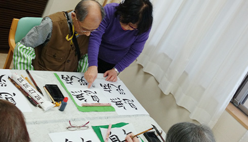 写真：書道教室の様子